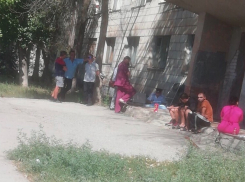 В Волжском будут судить мать, у которой выпал 9-месячный ребенок из окна общежития