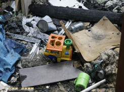 Стала известна дата похорон 2-летнего мальчика из многодетной семьи, сгоревшего в Краснослободске