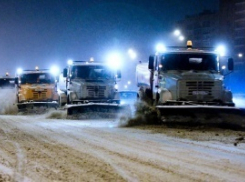 В Волгоградской области к снегопаду и гололеду готовы 95% спецтехники