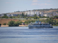 Цены на прогулку на речных трамваях возмущают волгоградцев