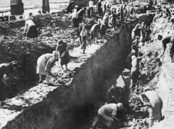 26 августа 1942 года - 17 тысяч жителей Сталинграда встали на оборонительный рубеж