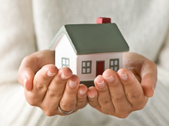 Под Волгоградом семья с ребенком-инвалидом по вине чиновников осталась на улице