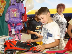 Где в Волгограде собрать дешево ребенка в школу 