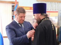 Волгоградский военный священник получил награду от минобороны РФ