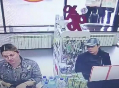 Обокравших аптеку женщин ищут по видео в Волгограде