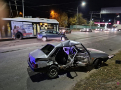 В Волгограде беременная девушка пострадала в ДТП: в больницы попали четверо