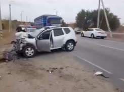 Грузовик устроил смертельное массовое ДТП под Волгоградом