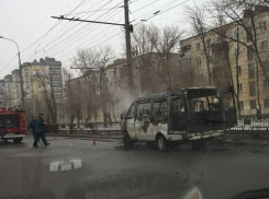 В центре Волгограда сгорела маршрутка № 15С
