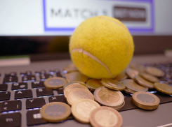 Девушка украла со счета тети почти 900 тыс руб. и проиграла их, делая ставки на спорт