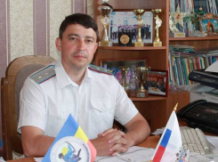 «Мне угрожала его мать»: директор о невыдаче аттестата выпускнику за неоплаченное школьное питание в Урюпинске