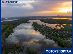 Его можно увидеть раз в год: масштабный разлив в пойме под Волгоградом показали с высоты