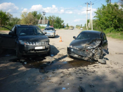 На юге Волгограда в ДТП пострадали 7-летний мальчик и его мать 