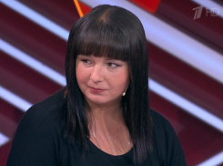 Родившую от зека при живом муже звезду «Мужское/Женское» судят за терроризм в Волгограде