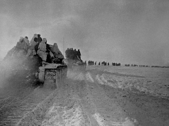 26 декабря 1942 года – Красная Армия под Сталинградом бьет врага в условиях снежной пурги и сильного ветра