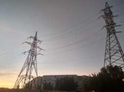 Не опять, а снова: в трех районах Волгограда отключат свет 31 июля