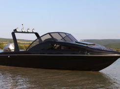 Сторож рыбстана угнал катер ради возлюбленной под Волгоградом