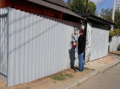  «Руководство клуба отставку» закрасили: «Ротор» компенсировал волгоградке деньги за испорченный забор