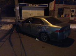 Пьяная школьница из Волгограда угнала у друга машину и попала в аварию