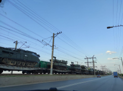 Минобороны РФ перебрасывает через Волгоград танки и бронетехнику