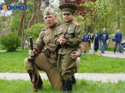 В центре Волгограда появились военные с автоматами