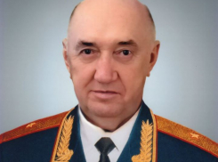 С легендой внутренних войск и героем Карабаха прощаются в Волгограде