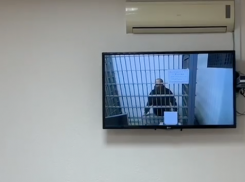 Волгоградец пытался убить таксиста: тот привез к нему ночью бывшую жену 