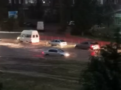 В Волгоградской области затопило Камышин: 10 минут видео разгула стихии