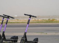 Волгоградка отсудила солидную компенсацию у сбившего ее самокатчика