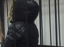 Позор волгоградского правосудия: из зала суда одну за другой выпускают подозреваемых в хищении 100 миллионов рублей