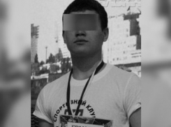 Проходят похороны погибшего во время соревнований 14-летнего ватерполиста из Волгограда