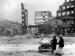 Календарь: 23 августа 1942 год – в Сталинград вошли немцы, город горит