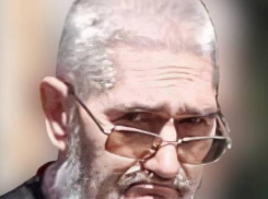 В Волгограде разыскивают седого кареглазого мужчину в спортивных штанах