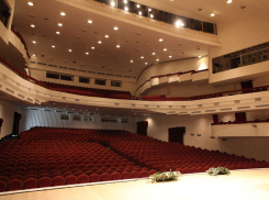 «Так никто и не разобрался»: в Волгограде не могут проводить концерты, несмотря на разрешение