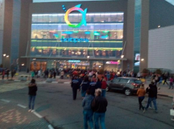 В Волгограде из-за звонка о бомбе эвакуируют ТЦ «Акварель»