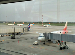 Вертолет МИ-8 врезался световую опору при посадке в аэропорту Волгограда