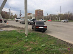  Годовалый мальчик, мама и водитель попали в больницу из-за 68-летней автоледи в Волжском