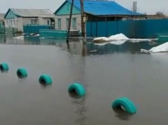 Началась эвакуация затопленных деревень в Волгоградской области