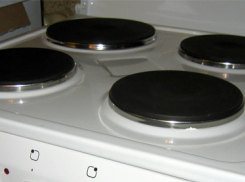 В Волгограде мужчина упал на электроплиту и от сильнейших ожогов скончался 