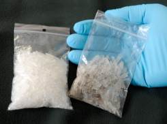 Отец и сын из Казахстана продавали сотни тысяч наркодоз «солей» в Волгограде