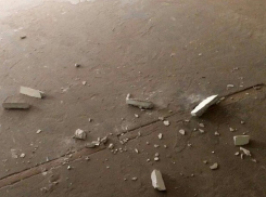 В Волгограде разрушается подземный переход на проспекте Жукова