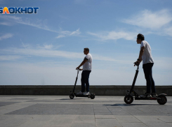 Служба электросамокатов навязывала волгоградцам дополнительные страховые услуги