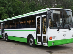 Девушка попала в больницу после поездки на автобусе «Питеравто» в Волгограде