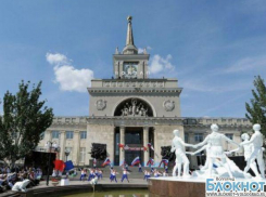 Чиновников Волгограда обязали навести порядок на Привокзальной площади
