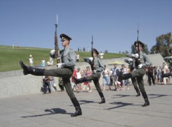 Волгоградская рота Почетного караула пополнилась призывниками