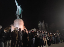 В Волгоградской области «Единая Россия» запретила серийные одиночные пикеты накануне выборов в Госдуму