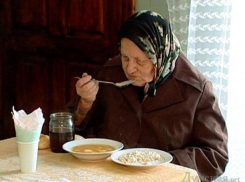  Росстат: волгоградцам не хватает зарплаты даже на еду