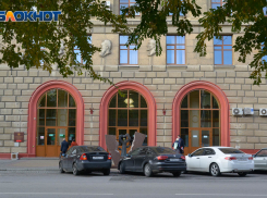 Вернуть барельеф Сталина на фасад собираются в центре Волгограда