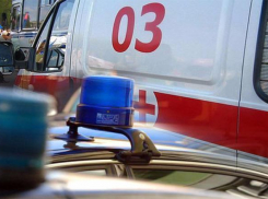 Лихач за рулем ВАЗ-2114 задавил женщину и отправил в больницу 6-летнюю девочку под Волгоградом