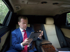 Дмитрий Медведев пришел в ужас от волгоградских дорог