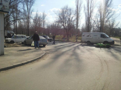 В Волгограде водитель «Тойоты» сбил 19-летнего мотоциклиста